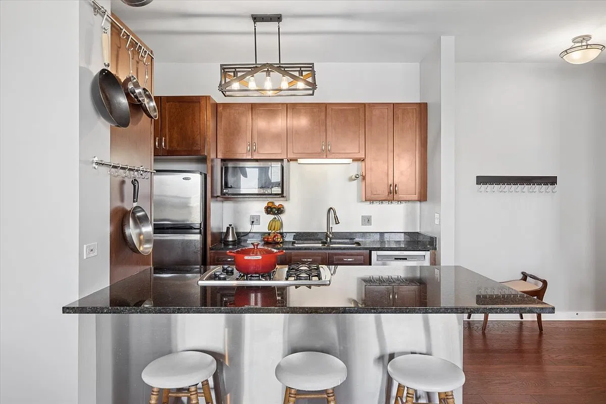 3 bed, $3,700 — Photo 4