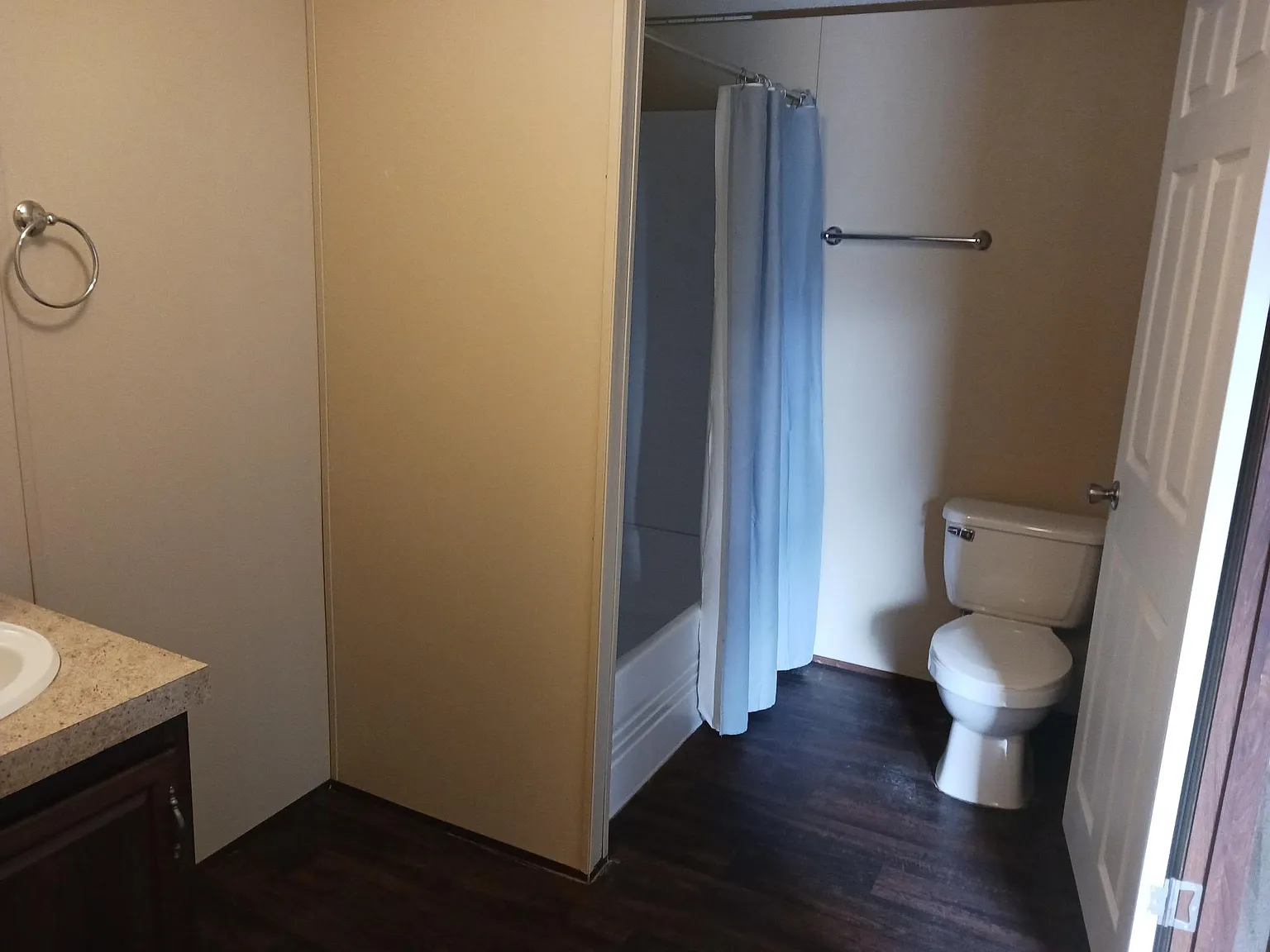 3 bed, 1100 sqft, $1,800 — Photo 4