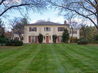 37 Carisbrooke Rd, Wellesley, MA 02481