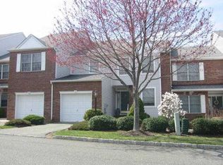 26 Brae Loch Dr, Boonton Twp, NJ 07005