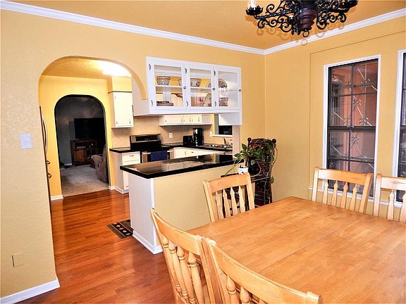 4th image of 817 Tanglewood Dr