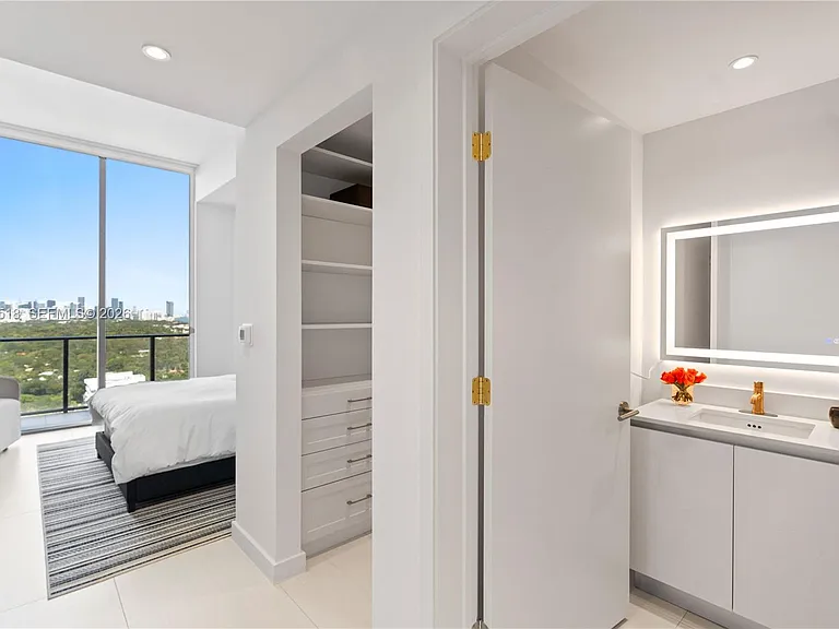 2678 Tigertail Ave #Penthouse 4 — Photo 35