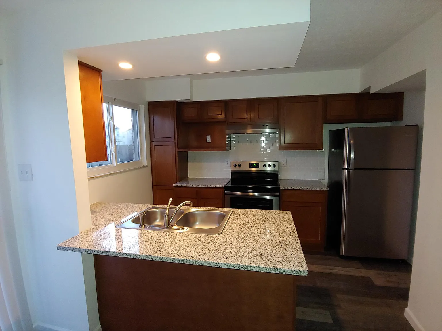 2 bed, 1.5 bath, 900 sqft, $1,525 — Photo 1