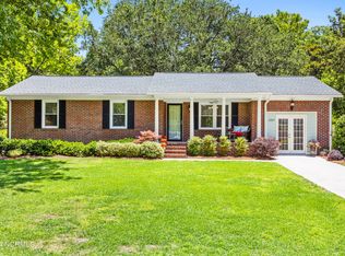 1007 Edgewater Club Rd, Wilmington, NC 28411