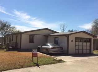 512 Chestnut Oak W, Ingram, TX 78025