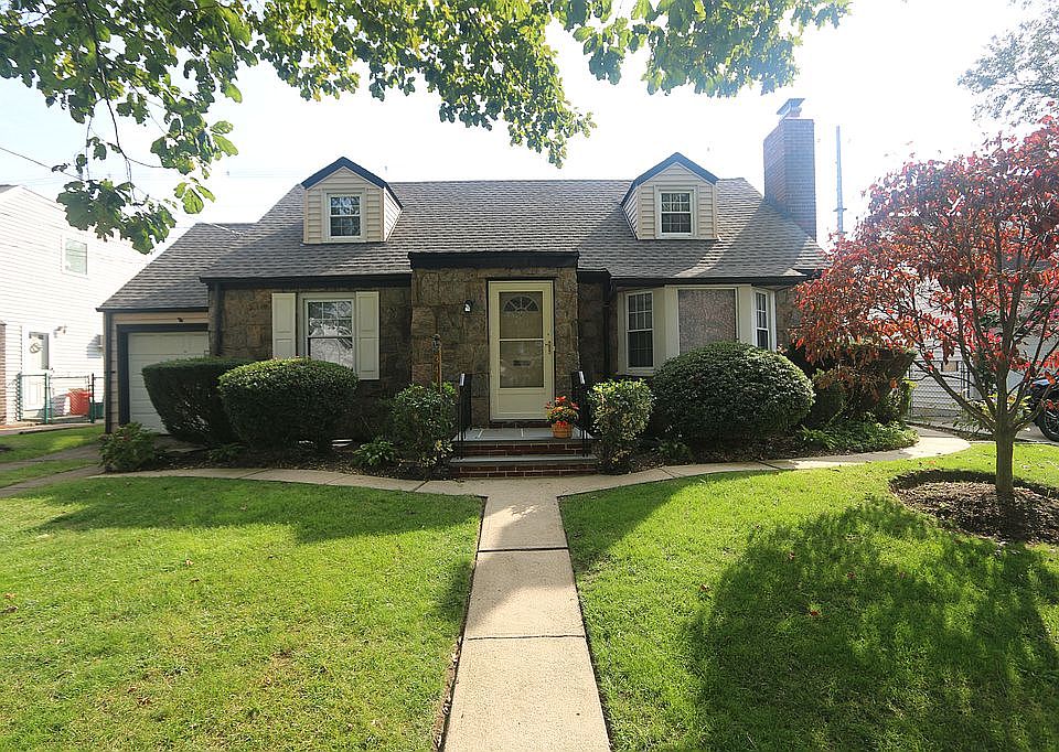 341 Demott St, Mineola, NY 11501 Zillow