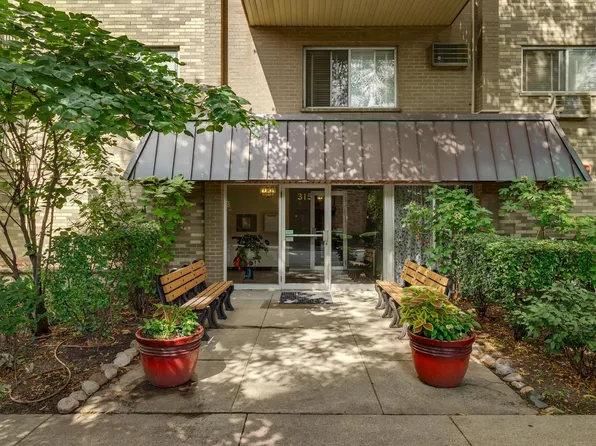 315 Marengo Ave APT 3H, Forest Park, IL 60130