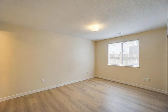 17205 NE 5th St — Photo 24