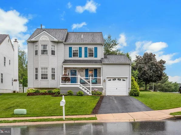 701 Springton Cir, Upper Chichester, PA 19014