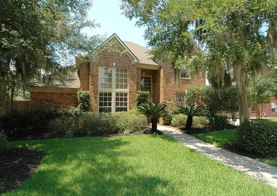 1st image of 1806 Lakeside Ln