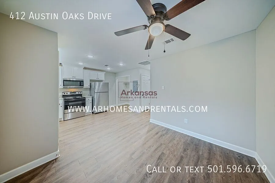 412 Austin Oaks Drive | 2 Bedrooms | 1 Bathroom ~ 1/2 Off First Month's Rent — Photo 2