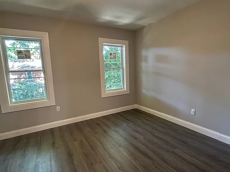 156 Hoffman Ave — Photo 13