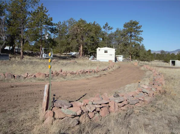 55 Arapahoe Dr, Florissant, CO 80816