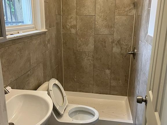 4th image of 789 Stuyvesant Ave APT C1