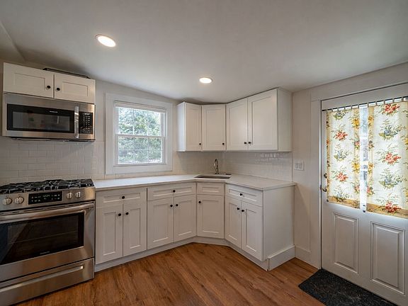 2nd image of 93 West St #93
