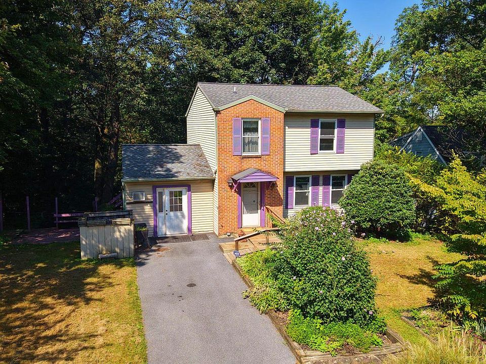 1st image of 12 Picnic Woods Cir