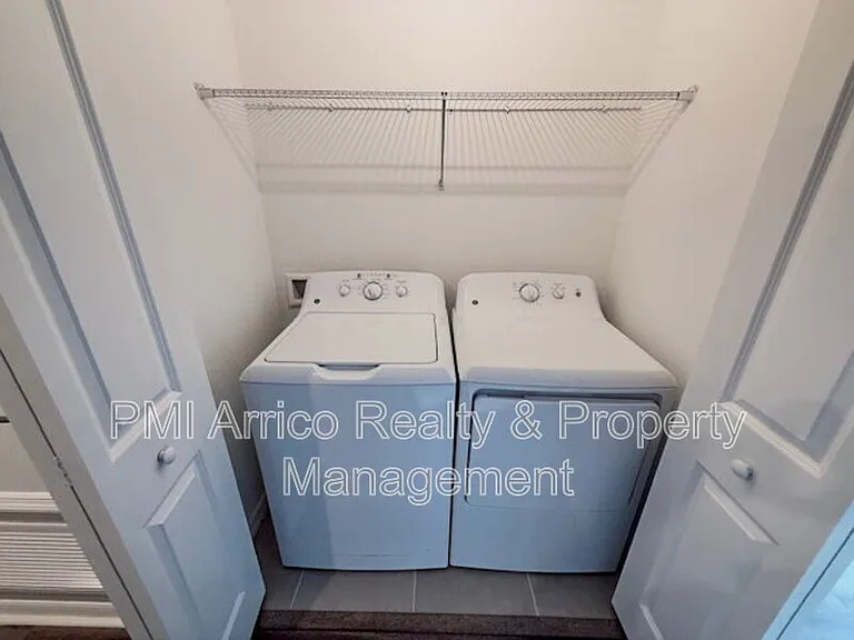 6334 Fairmont Ln — Photo 14