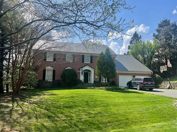 9720 Avenel Farm Dr, Potomac, MD 20854