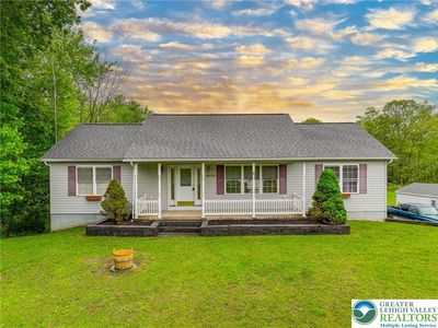 4579 W Mountain View Dr, Walnutport, PA, 18088