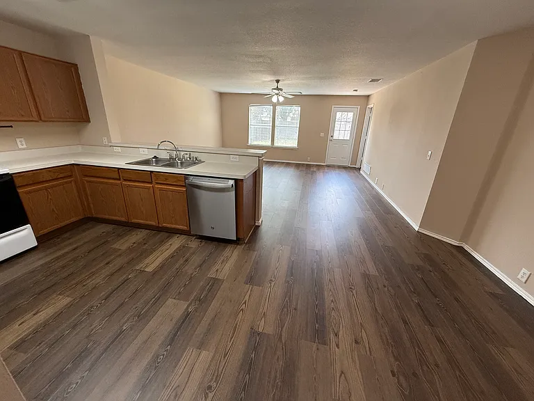 8824 Sagebrush Trl — Photo 6
