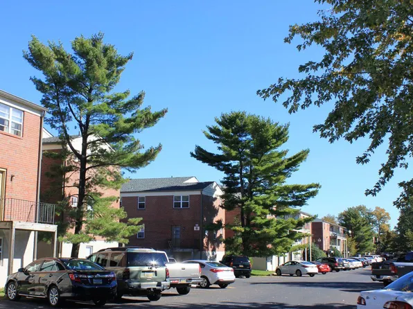 Courtyards at Bensalem