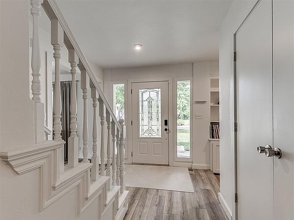 3rd image of 2720 Cypress Ave