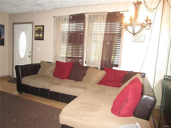 5th image of 2 Kearney Dr