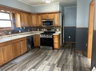 1757 C Ave NE, Cedar Rapids, IA 52402