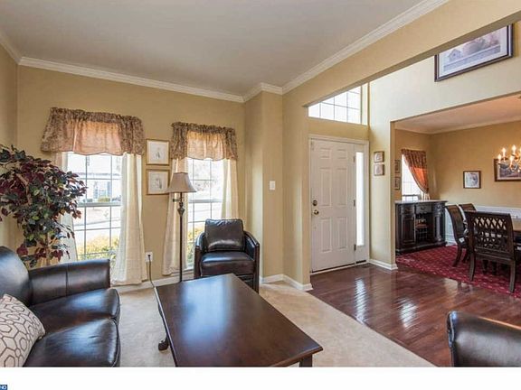 2nd image of 200 Eagle Glen Dr