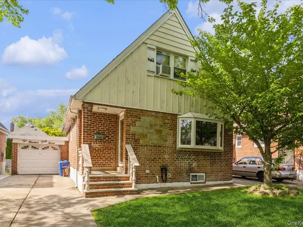 20047 39th Avenue, Bayside, NY 11361