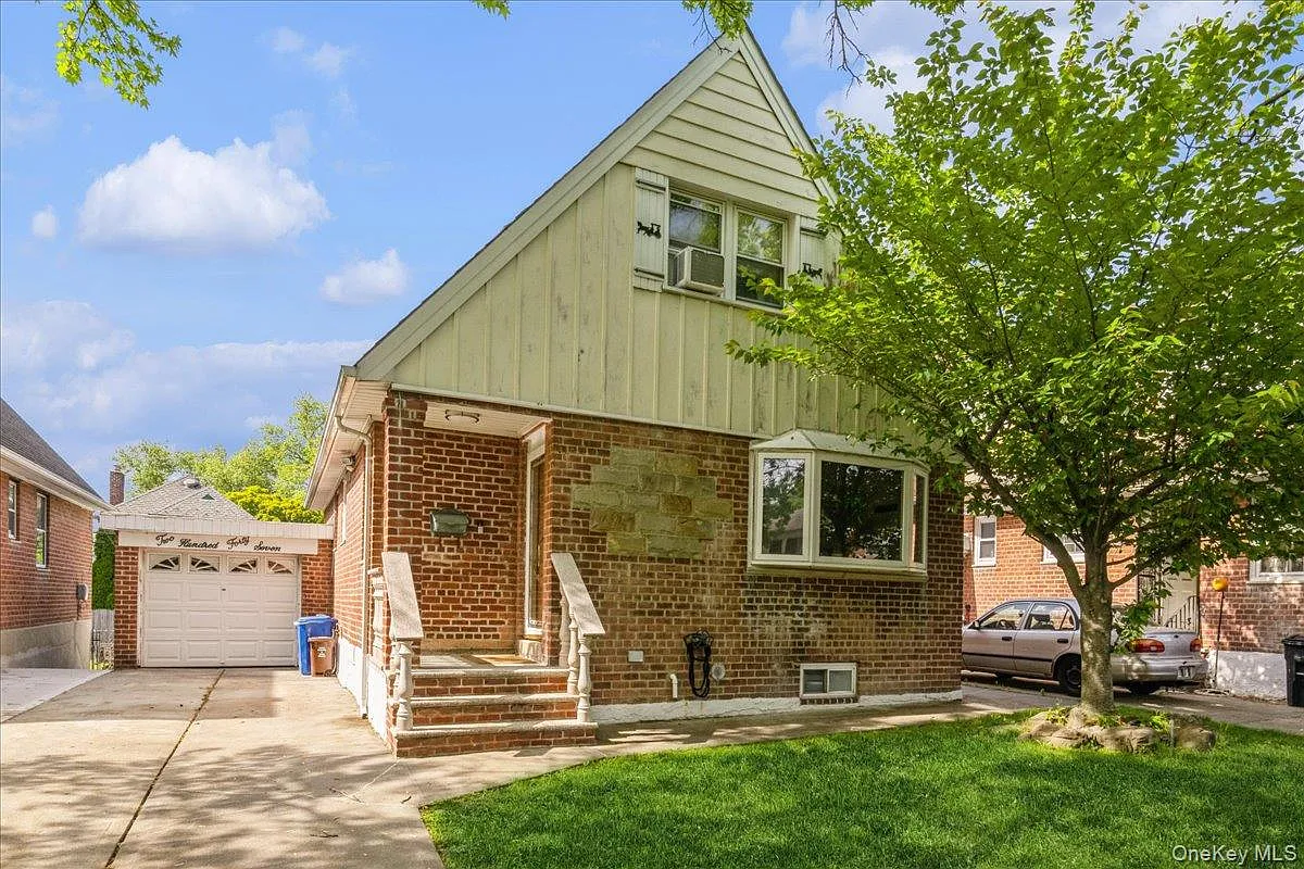 20047 39th Avenue photo 1