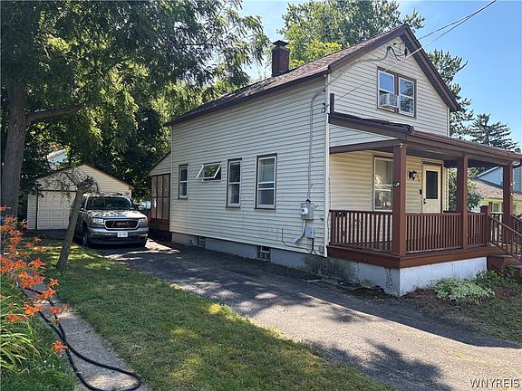 4th image of 199 Cottage St