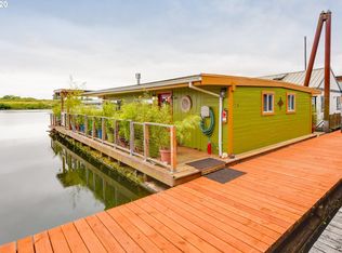 24800 NW Saint Helens Rd SLIP L-20, Portland, OR 97231