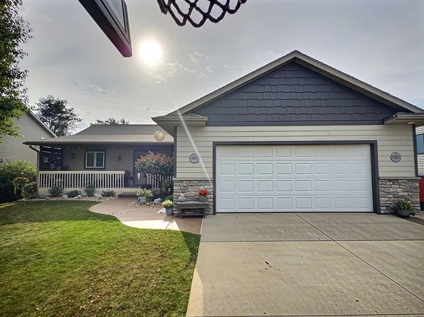 1005 Chestnut St, Mantorville, MN 55955