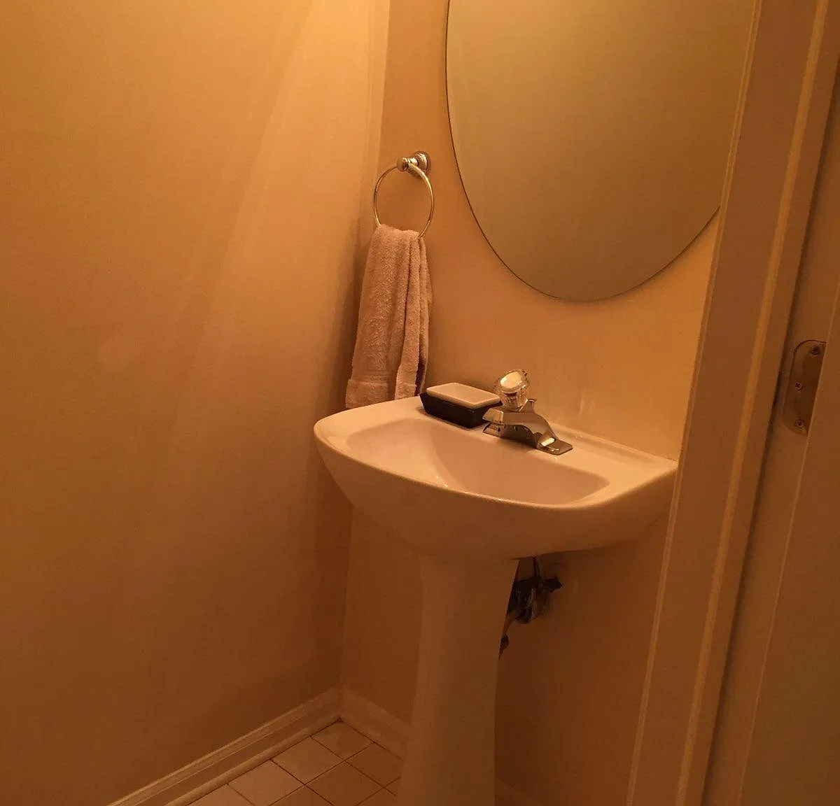 12 James Barton Blvd — Photo 3