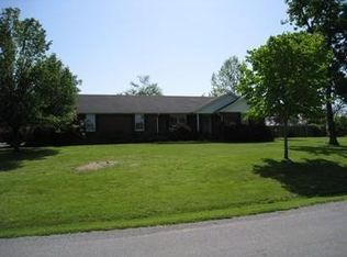 3018 Lakeview Dr, Metropolis, IL 62960