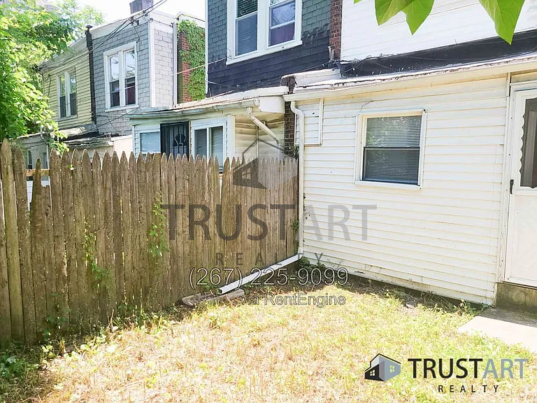 4917 Greene St #1 — Photo 15