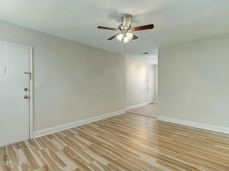 2358 Herschel St #1 — Photo 5