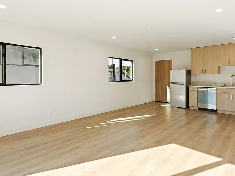 2923 Marsh St #1/2 — Photo 1