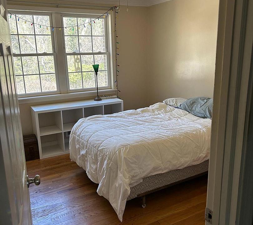 2nd image of 2217 Westview Dr