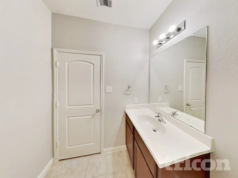 116 Thorton Vine Dr — Photo 14