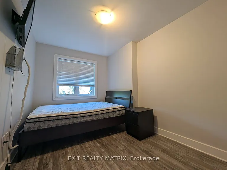 222 Blackburn Ave #B — Photo 8