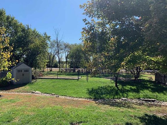5th image of 1505 W Basswood Dr