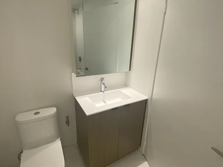 20 Edward St #1713 — Photo 9