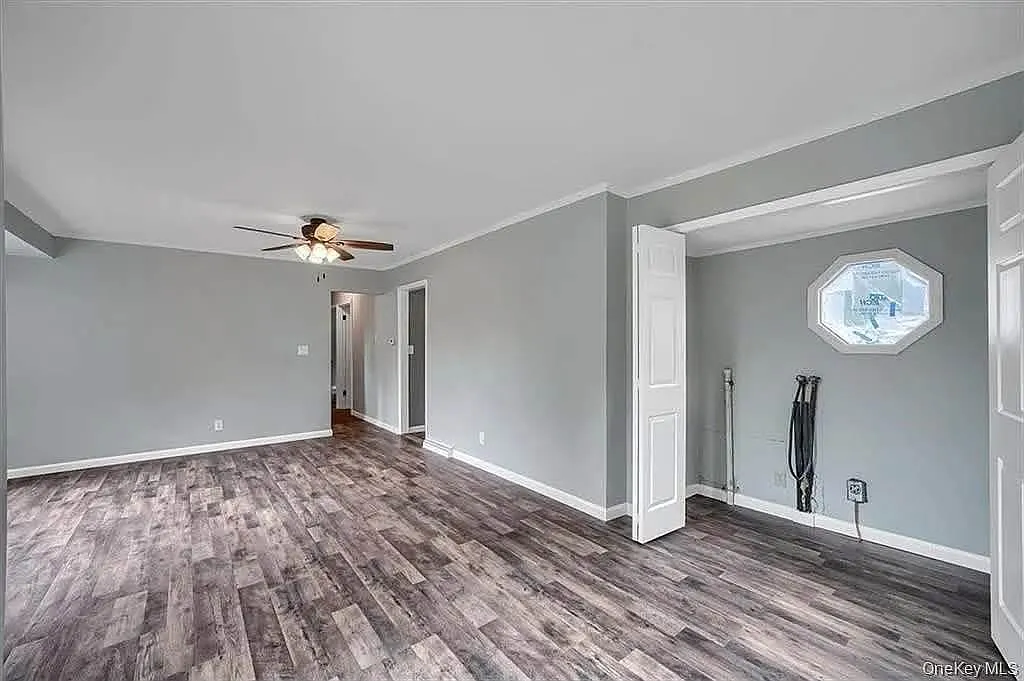 3 bed, $2,700 — Photo 2