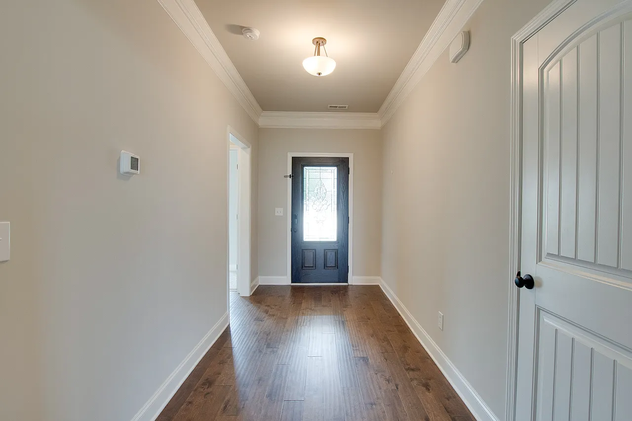 3 bed, 1958 sqft, $2,500 — Photo 4