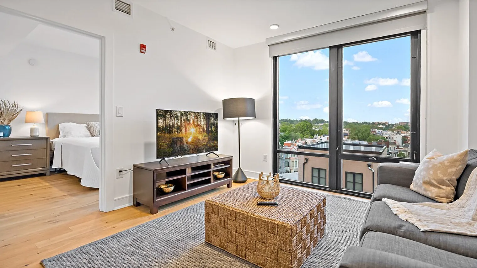 1 bed, 1.0 bath, $5,797 — Photo 4