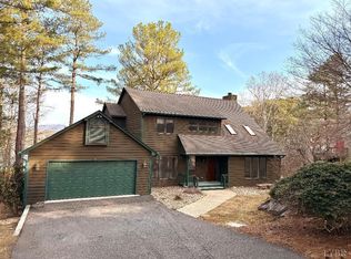 609 Lake Vista Dr, Forest, VA 24551