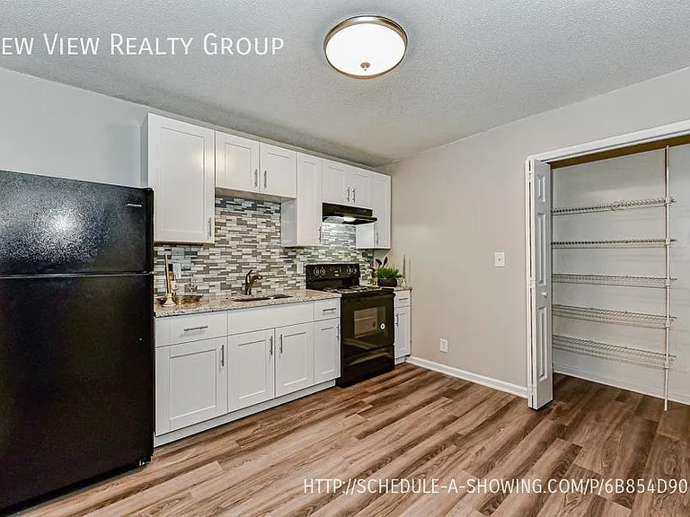 225 Hoskins Mill Ln #B — Photo 6
