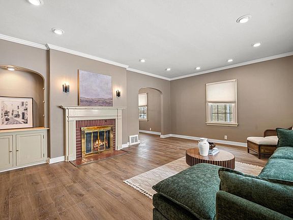 2nd image of 862 South 77th STREET